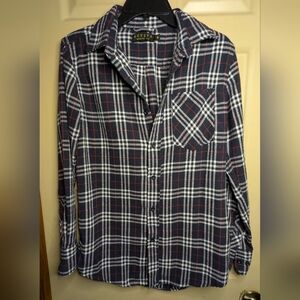 Activa • Navy/Red/White Plaid Button Up Long Sleeve Flannel